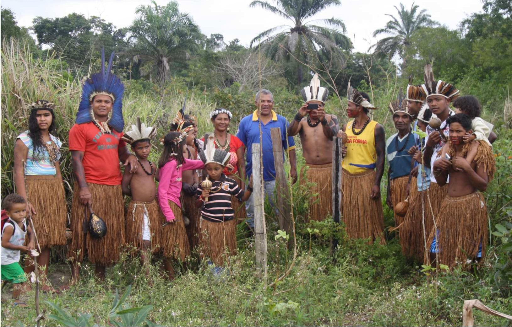 Uma oficina de arqueologia também esteve entre as atividades desenvolvidas pelos extensionistas e pelos participantes indígenas Uma oficina de arqueologia também esteve entre as atividades desenvolvidas pelos extensionistas e pelos participantes indígenas